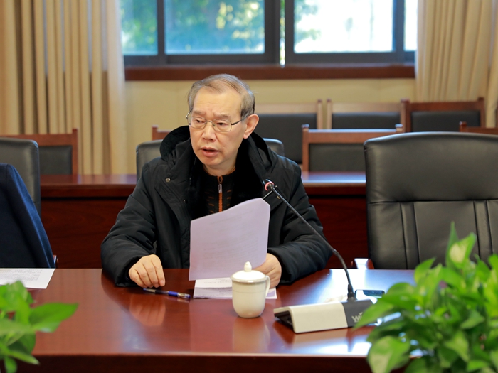 C:\Users\remoteapp\Pictures\教书育人分享会\疫情防控推进会\曾校.jpg
