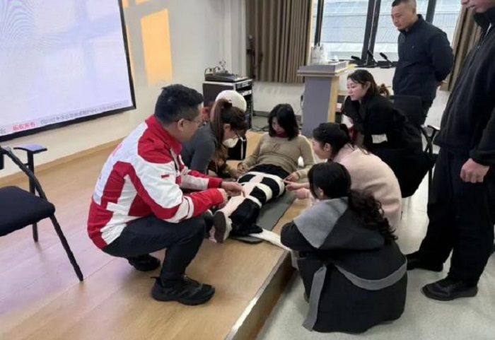 图片4.jpg 图片4.jpg