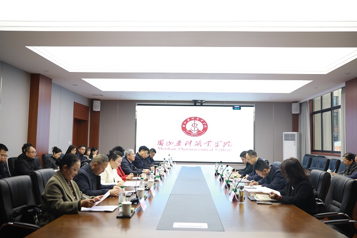 e378d829bf85013368e44334a9859a9f (1).jpg