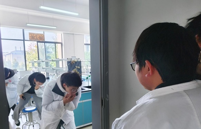 图片2.jpg 图片2.jpg