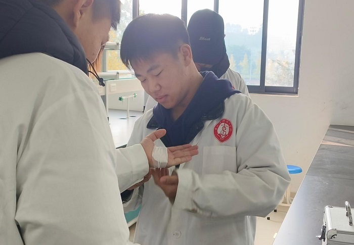 图片5.jpg 图片5.jpg