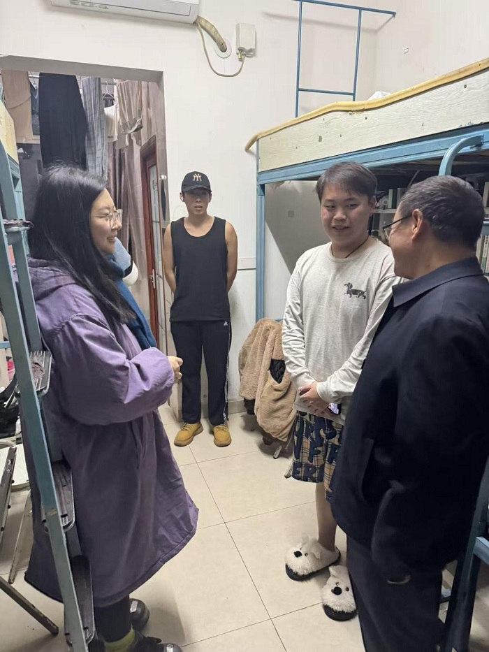 图片2.jpg 图片2.jpg