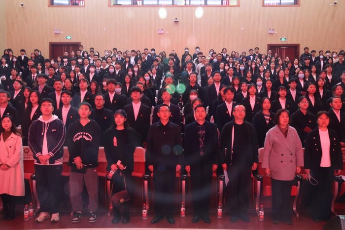 C:\Users\Administrator\Desktop\图片12.jpg