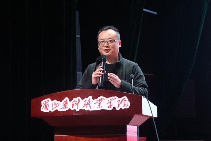 C:\Users\Administrator\Desktop\图片17.jpg