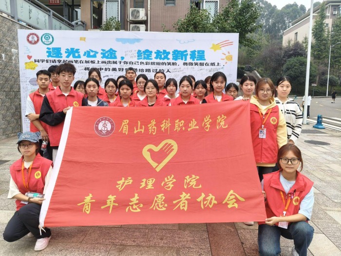 图片4.jpg 图片4.jpg