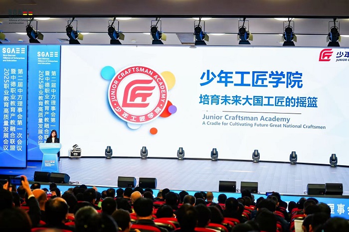 efbd9cebaecb03d97b4d144b68a115cd.jpg efbd9cebaecb03d97b4d144b68a115cd.jpg