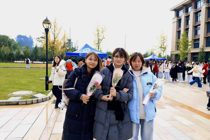 2758c033492e864bfb282aa584d4956.jpg 2758c033492e864bfb282aa584d4956.jpg