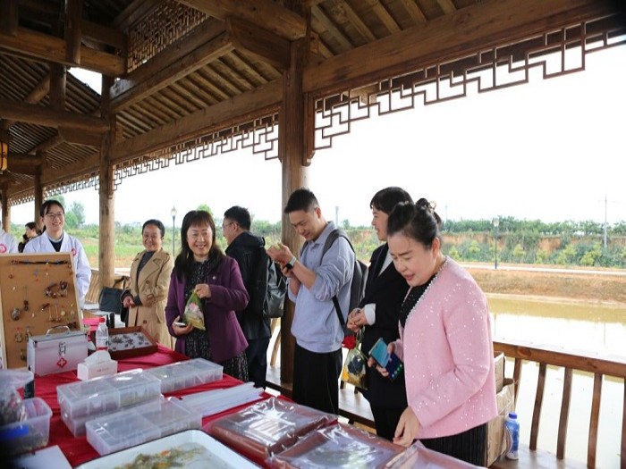 图片2.jpg 图片2.jpg