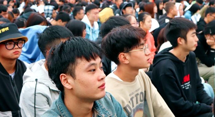 \\tsclient\E\1012开学典礼16.jpg \\tsclient\E\1012开学典礼16.jpg