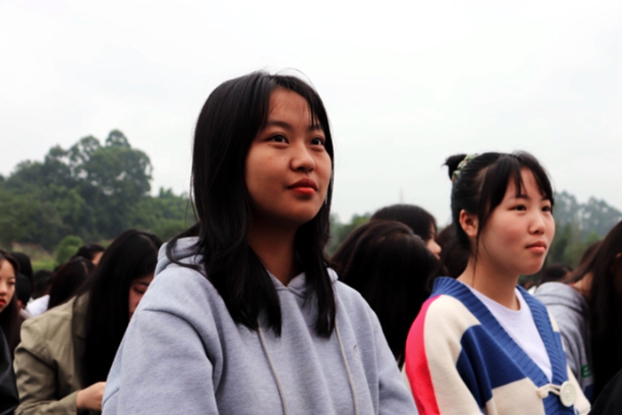 \\tsclient\E\1012开学典礼7.jpg \\tsclient\E\1012开学典礼7.jpg