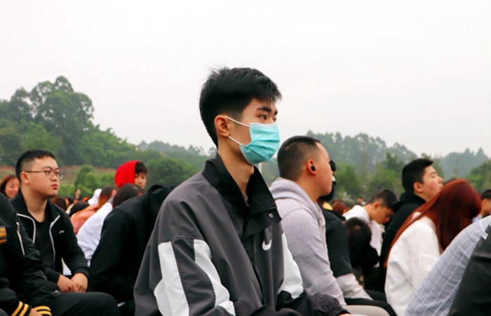 \\tsclient\E\1012开学典礼4.jpg \\tsclient\E\1012开学典礼4.jpg