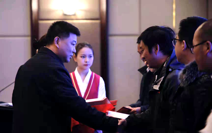 C:\Users\remoteapp\Pictures\1203分享会\表彰会6.png C:\Users\remoteapp\Pictures\1203分享会\表彰会6.png