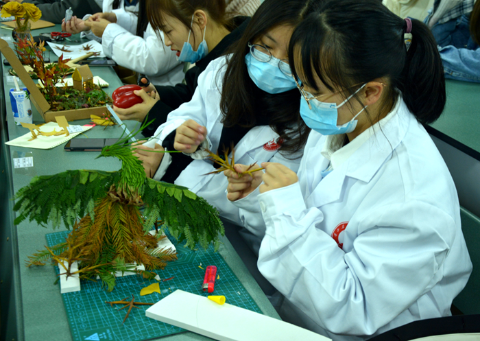 C:\Users\remoteapp\Pictures\教书育人分享会\疫情防控推进会\中药与营养学院\大赛2.png C:\Users\remoteapp\Pictures\教书育人分享会\疫情防控推进会\中药与营养学院\大赛2.png