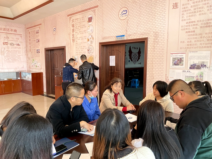 C:\Users\Public\Pictures\Sample Pictures\李院长同瓦屋山药业杨钰部长交流学生实习情况.jpg C:\Users\Public\Pictures\Sample Pictures\李院长同瓦屋山药业杨钰部长交流学生实习情况.jpg