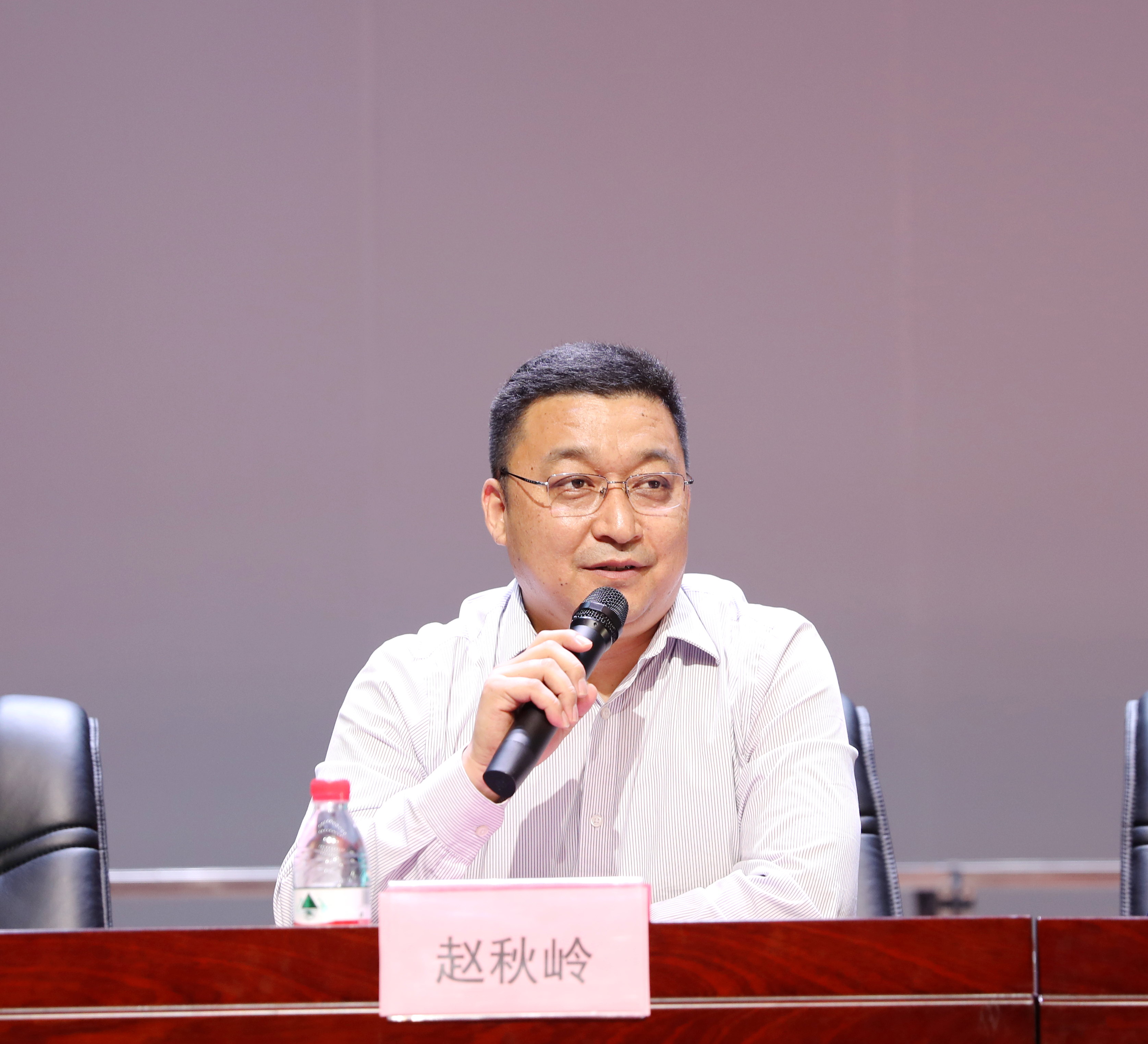 C:\Users\Administrator\Desktop\赵秋岭1.jpg C:\Users\Administrator\Desktop\赵秋岭1.jpg