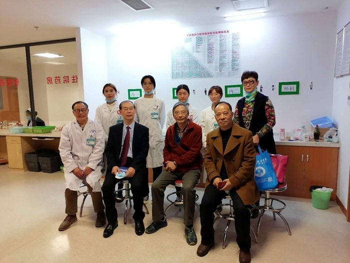 \\tsclient\E\1029赫尔森医院看望学生2.jpg \\tsclient\E\1029赫尔森医院看望学生2.jpg