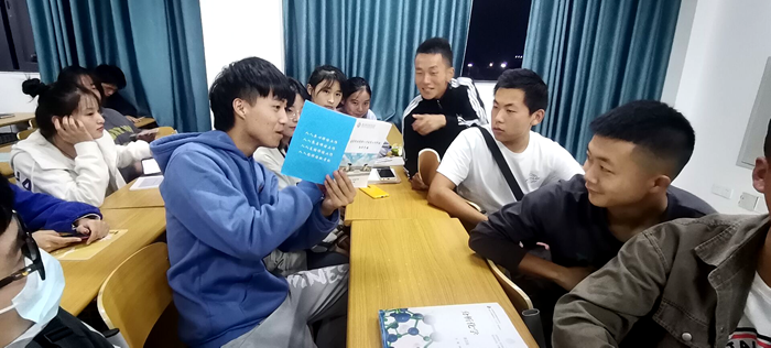 C:\Users\remoteapp\Pictures\药学院面试\学生交流讨论1.png C:\Users\remoteapp\Pictures\药学院面试\学生交流讨论1.png