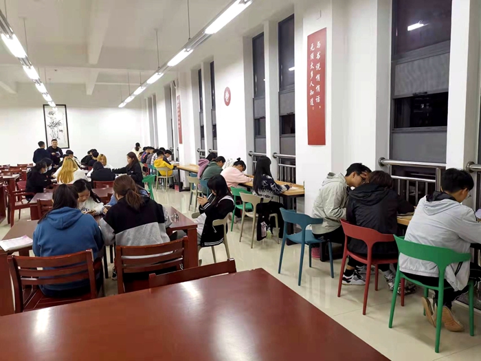 C:\Users\remoteapp\Pictures\护理学院\阅读6.jpg C:\Users\remoteapp\Pictures\护理学院\阅读6.jpg