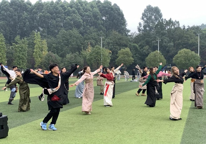 图片4.jpg 图片4.jpg