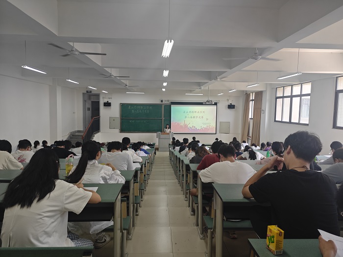竞赛现场.JPG 竞赛现场.JPG