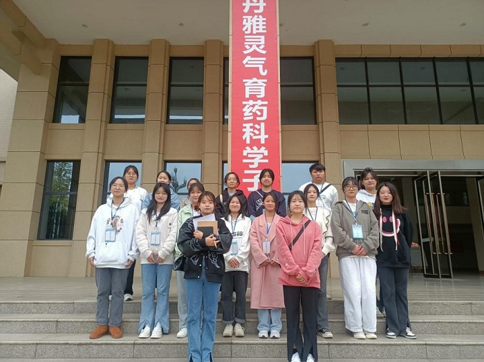 图片4.jpg 图片4.jpg