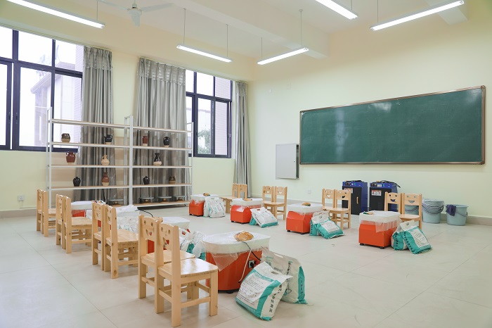 幼儿发展与健康管理——陶艺实训室.JPG