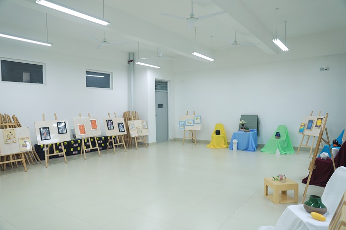 美术实训室(3).JPG