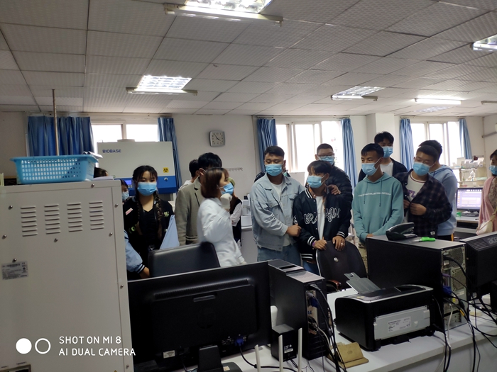 \\tsclient\E\1011医学技术学院2.jpg \\tsclient\E\1011医学技术学院2.jpg