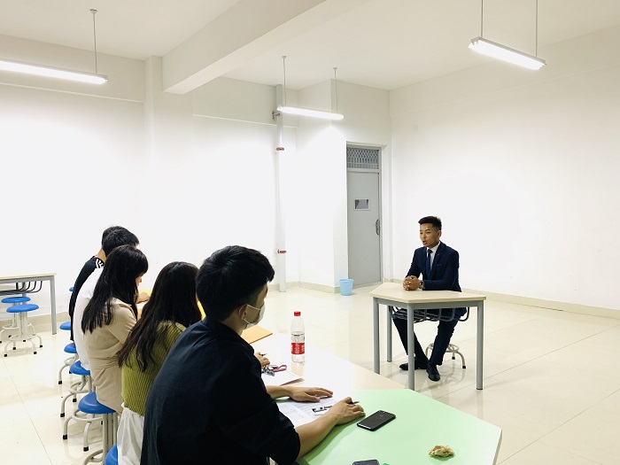 药学院学生干部换届选拔面试会图二.jpg 药学院学生干部换届选拔面试会图二.jpg