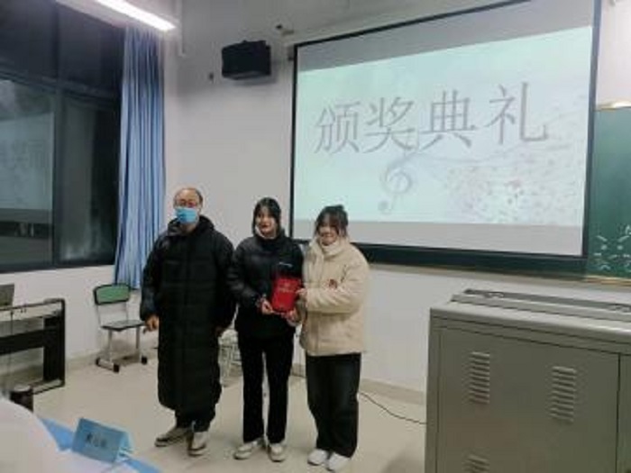 C:\Users\Administrator\Desktop\图片1.jpg C:\Users\Administrator\Desktop\图片1.jpg