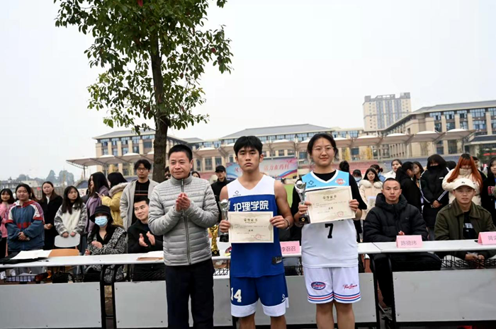 C:\Users\remoteapp\Pictures\校团委\颁奖5.png C:\Users\remoteapp\Pictures\校团委\颁奖5.png