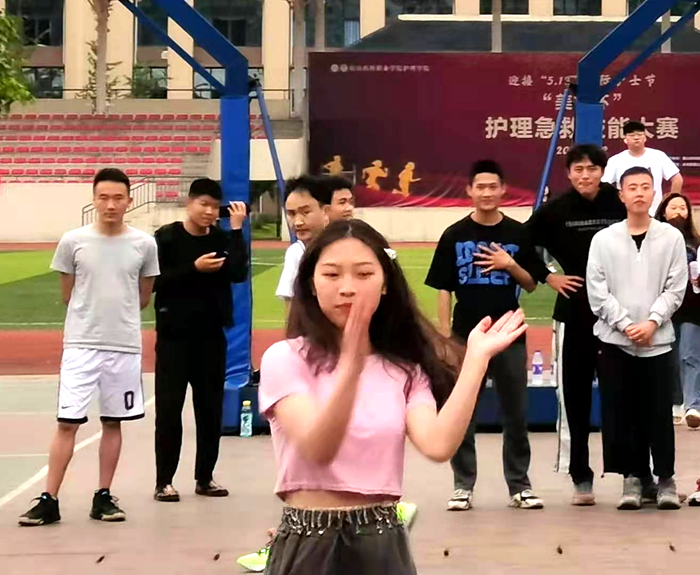 \\tsclient\E\篮球赛0428\图片8.png \\tsclient\E\篮球赛0428\图片8.png
