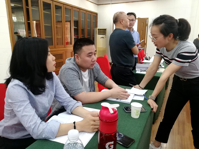 \\tsclient\E\512中药学院\李子晨交流.png \\tsclient\E\512中药学院\李子晨交流.png