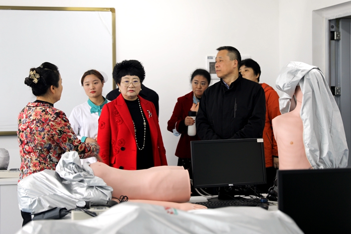 \\tsclient\E\1026参观15.JPG \\tsclient\E\1026参观15.JPG