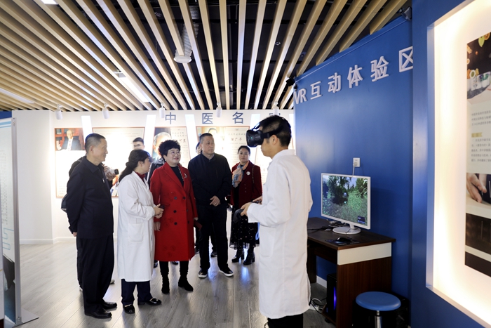 \\tsclient\E\1026参观12.JPG \\tsclient\E\1026参观12.JPG