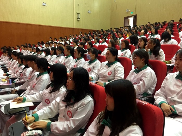 \\tsclient\E\1017会场1.jpg \\tsclient\E\1017会场1.jpg