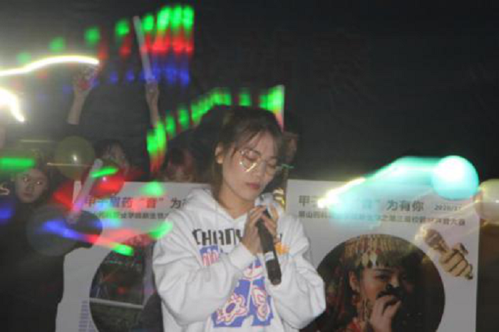 C:\Users\remoteapp\Pictures\新建文件夹\朱萍 《爱过了站》.png C:\Users\remoteapp\Pictures\新建文件夹\朱萍 《爱过了站》.png