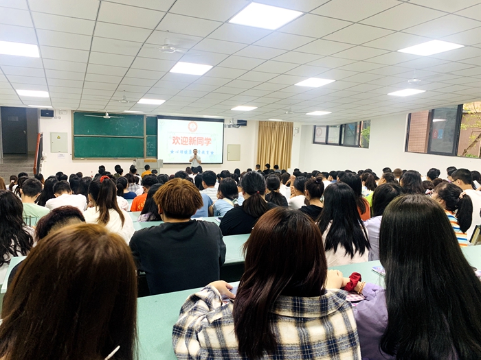 \\tsclient\E\0915心理学讲座.jpg \\tsclient\E\0915心理学讲座.jpg