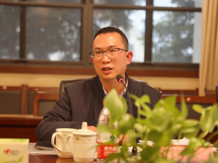 教育厅学生处处长李浩.jpg 教育厅学生处处长李浩.jpg