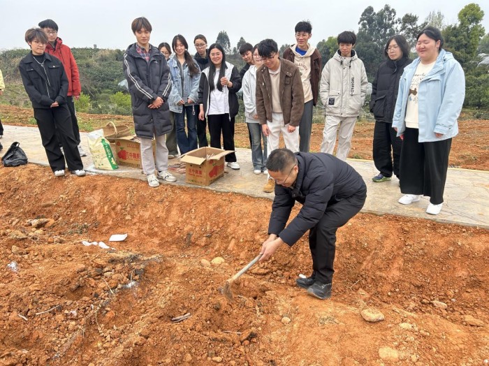 图片9.jpg 图片9.jpg