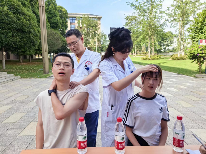 图片2.png 图片2.png