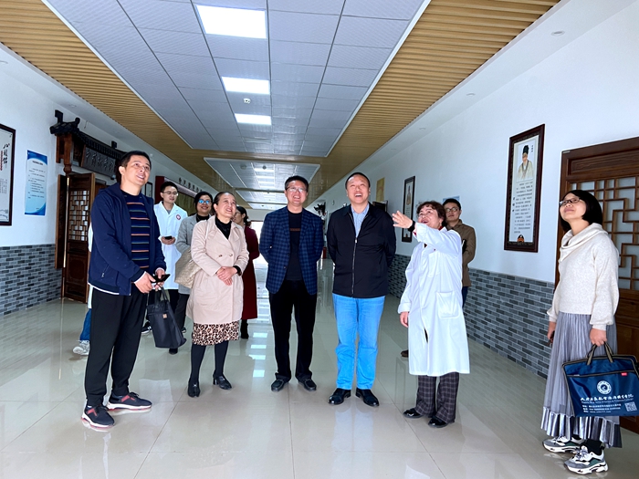 \\tsclient\E\1103社科联6.jpg \\tsclient\E\1103社科联6.jpg