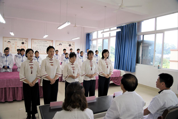 C:\Users\remoteapp\Pictures\医技学院\拜师2.png C:\Users\remoteapp\Pictures\医技学院\拜师2.png