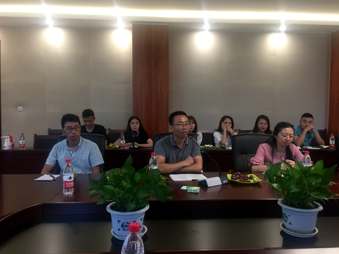 \\tsclient\E\0908新员工座谈1.jpg \\tsclient\E\0908新员工座谈1.jpg
