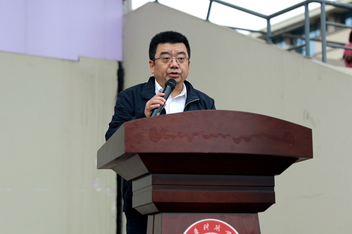 \\tsclient\E\0926军训汇报21.jpg \\tsclient\E\0926军训汇报21.jpg