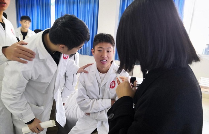 C:\Users\Administrator\Desktop\图片10.jpg C:\Users\Administrator\Desktop\图片10.jpg