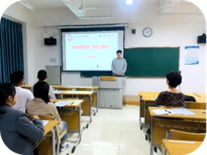 辅导员5.png 辅导员5.png