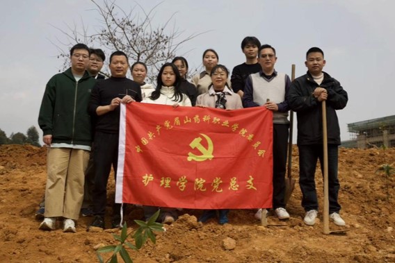 图片2.jpg 图片2.jpg