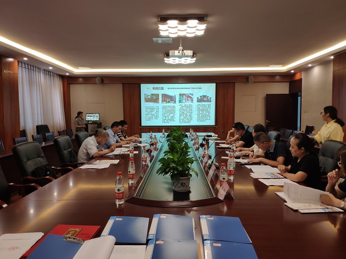 \\tsclient\G\稿件\12\图4 李巧云院长作情况汇报.jpg \\tsclient\G\稿件\12\图4 李巧云院长作情况汇报.jpg