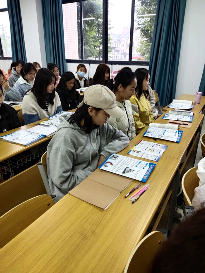 \\tsclient\E\1021反诈宣传5.jpg \\tsclient\E\1021反诈宣传5.jpg